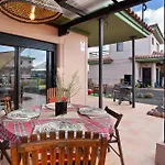 Amadeus בית נופש *